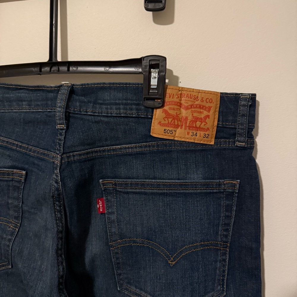 THREE levis pants - Picture 8 of 12